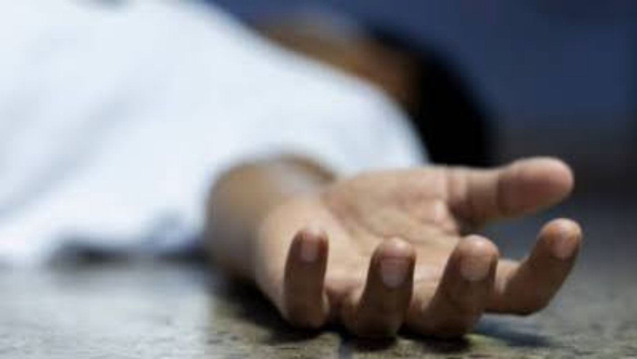 प्राथमिक स्कूल में दर्दनाक हादसा, साड़ी के फंदे में फंसा मासूम
