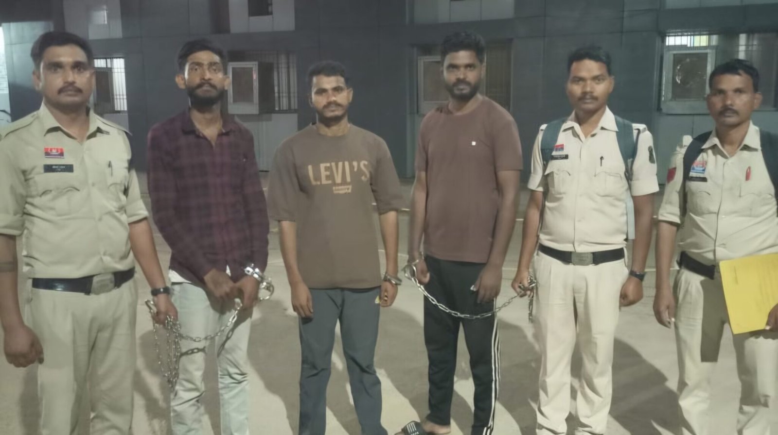 10 हजार रुपये की मांग और वीडियो वायरल करने का मामला, यूट्यूबर दीपक यादव गिरफ्तार